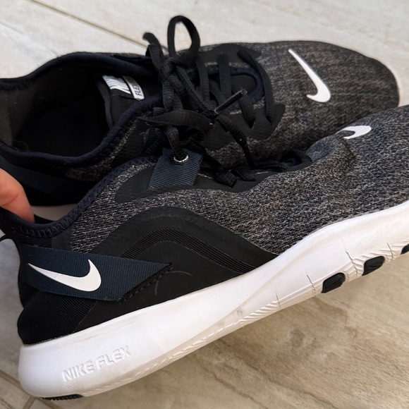 Nike WMNS) Nike Flex TR 9 'Black Anthricite' - Picture 4 of 12